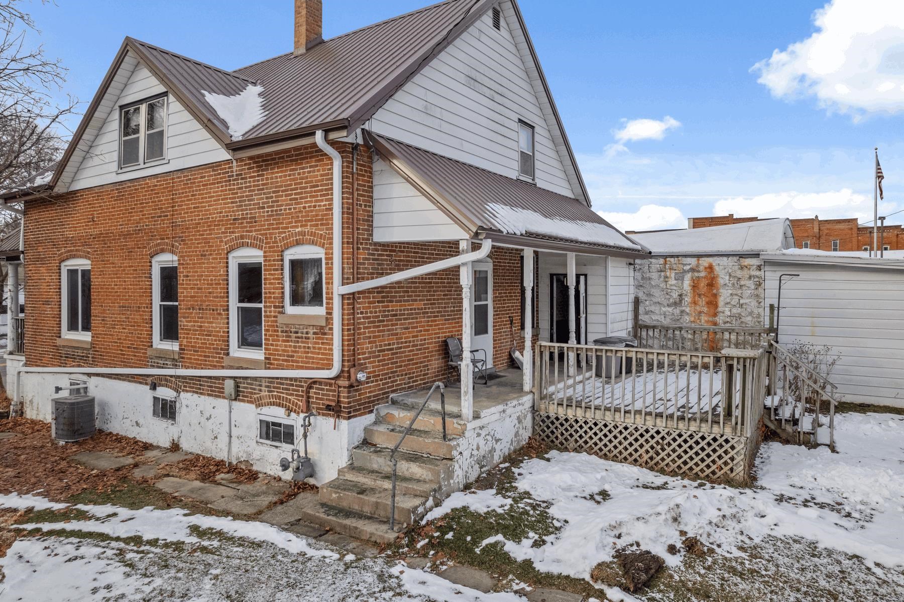 104 Center Street Wonewoc, WI 53968 - Photo 23 of 27