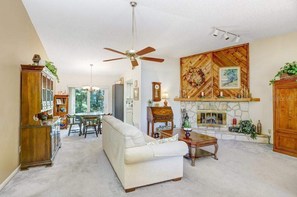 14931 Old Pointe Road Tampa, FL 33613 - Photo 3 of 26