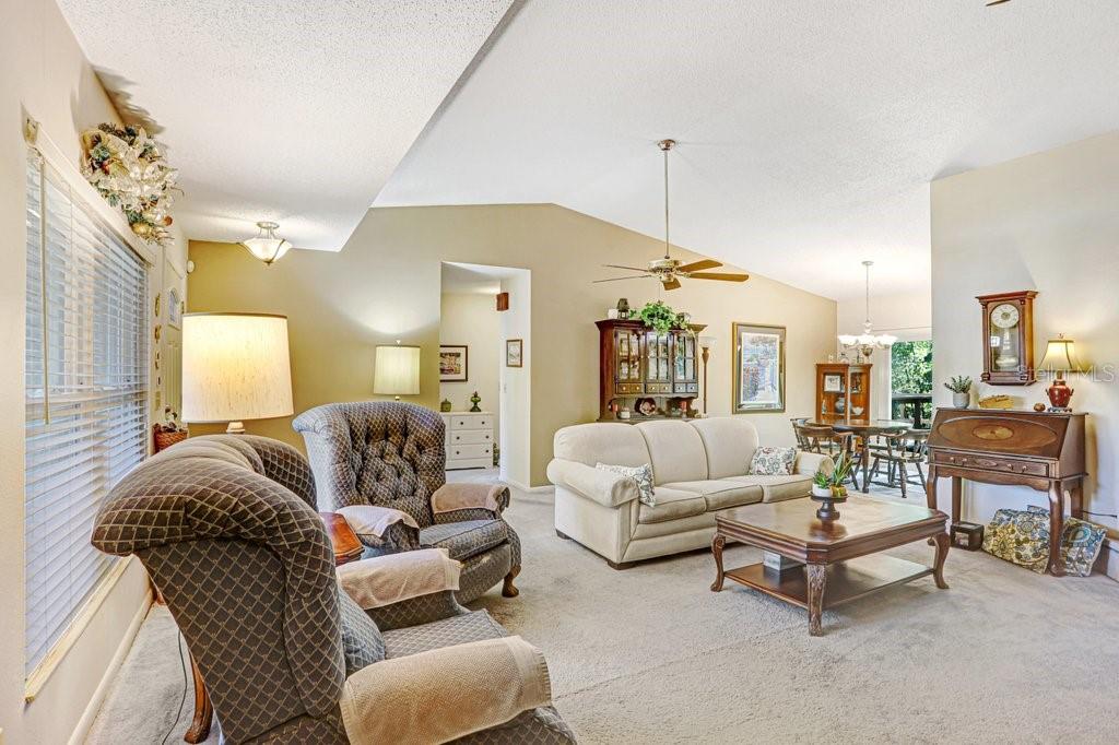 14931 Old Pointe Road Tampa, FL 33613 - Photo 4 of 26