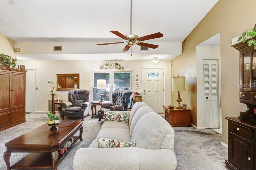 14931 Old Pointe Road Tampa, FL 33613 - Photo 6 of 26