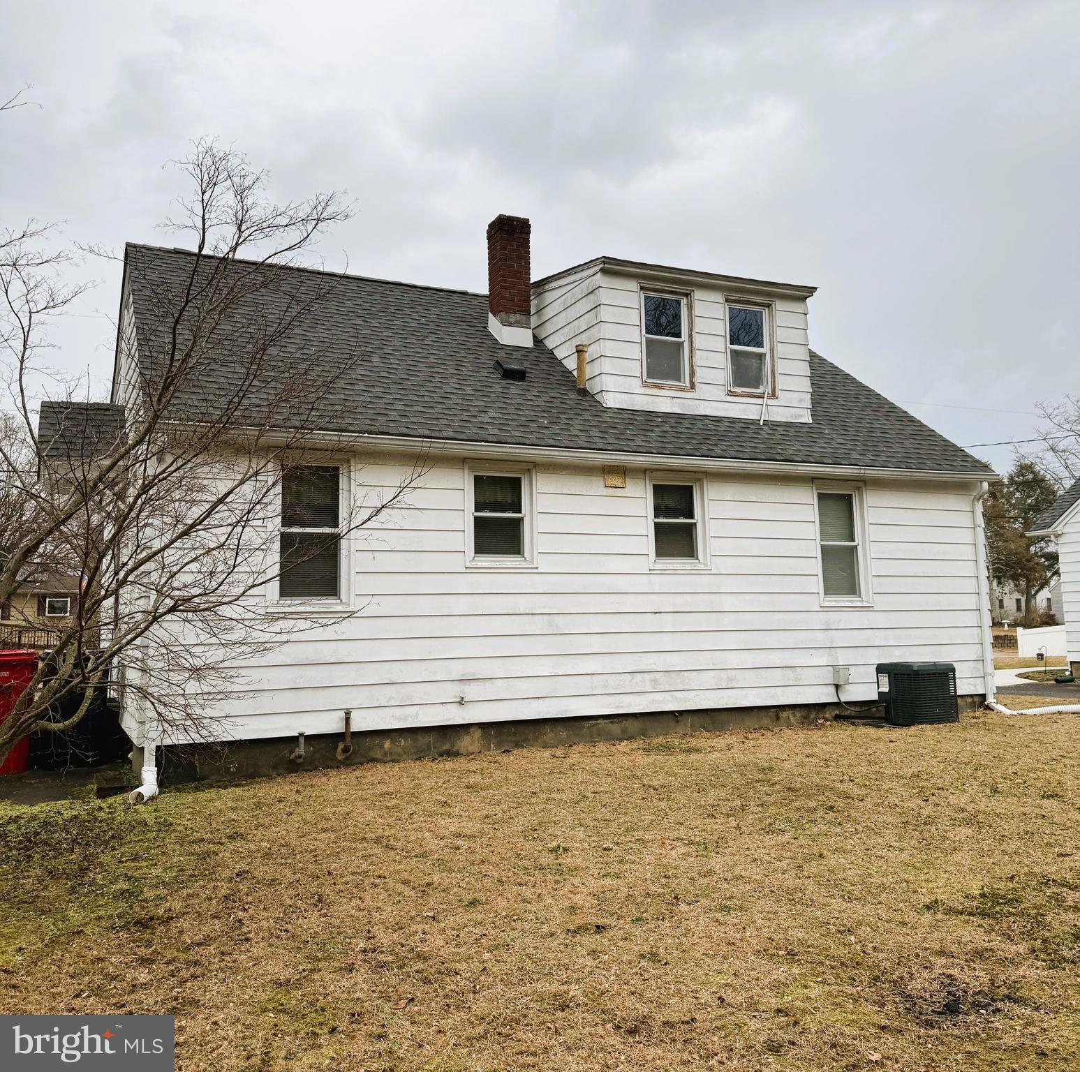18 Cornell Avenue Bridgeton, NJ 08302 - Photo 3 of 20 a front view of a house with a yard