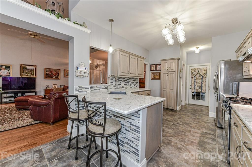 8119 Stevens Mill Road Matthews, NC 28104 - Photo 12 of 37 Gallery Image 12