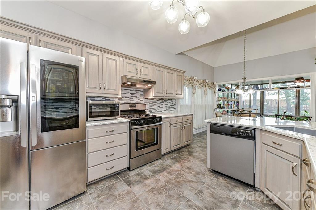 8119 Stevens Mill Road Matthews, NC 28104 - Photo 14 of 37 Gallery Image 14