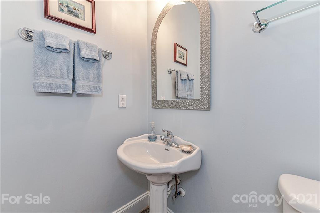 8119 Stevens Mill Road Matthews, NC 28104 - Photo 18 of 37 Gallery Image 18