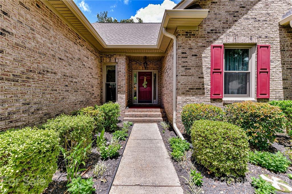 8119 Stevens Mill Road Matthews, NC 28104 - Photo 3 of 37 Gallery Image 3
