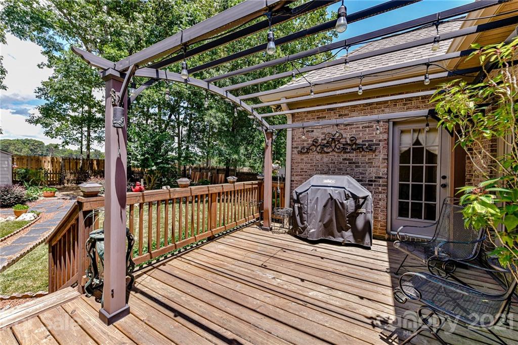 8119 Stevens Mill Road Matthews, NC 28104 - Photo 31 of 37 Gallery Image 31