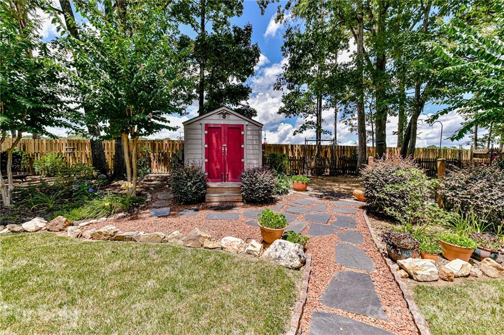8119 Stevens Mill Road Matthews, NC 28104 - Photo 36 of 37 Gallery Image 36
