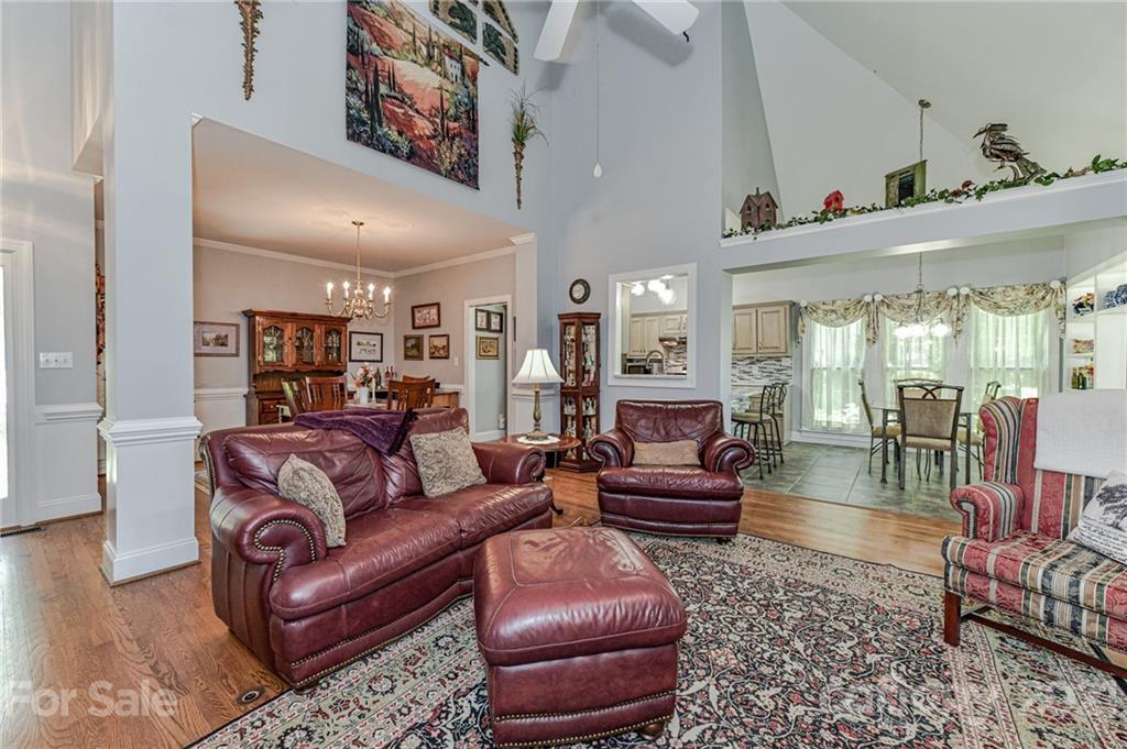 8119 Stevens Mill Road Matthews, NC 28104 - Photo 10 of 37 Gallery Image 10