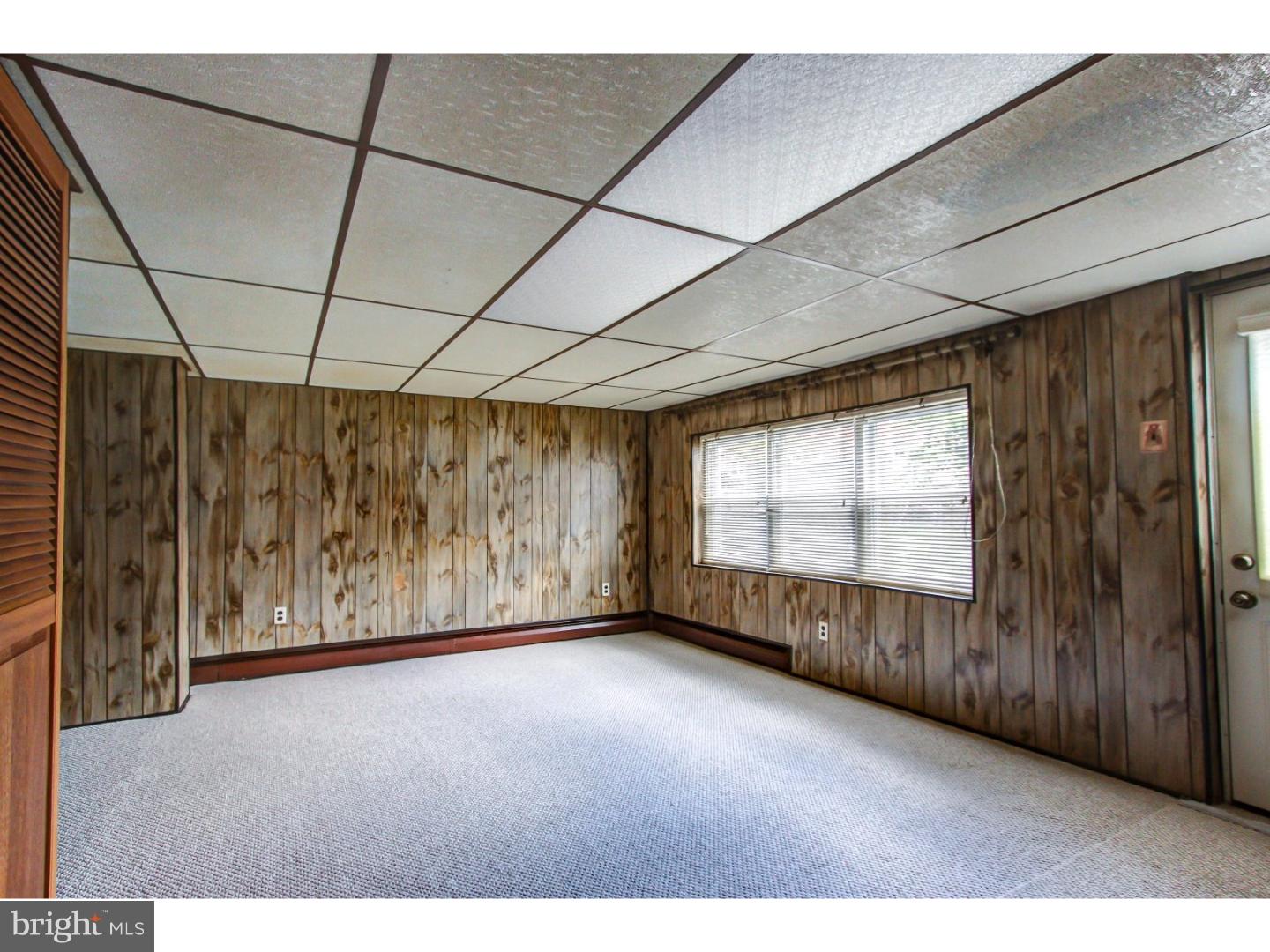 10840 East Keswick Road Philadelphia, PA 19154 - Photo 13 of 18 Family Room