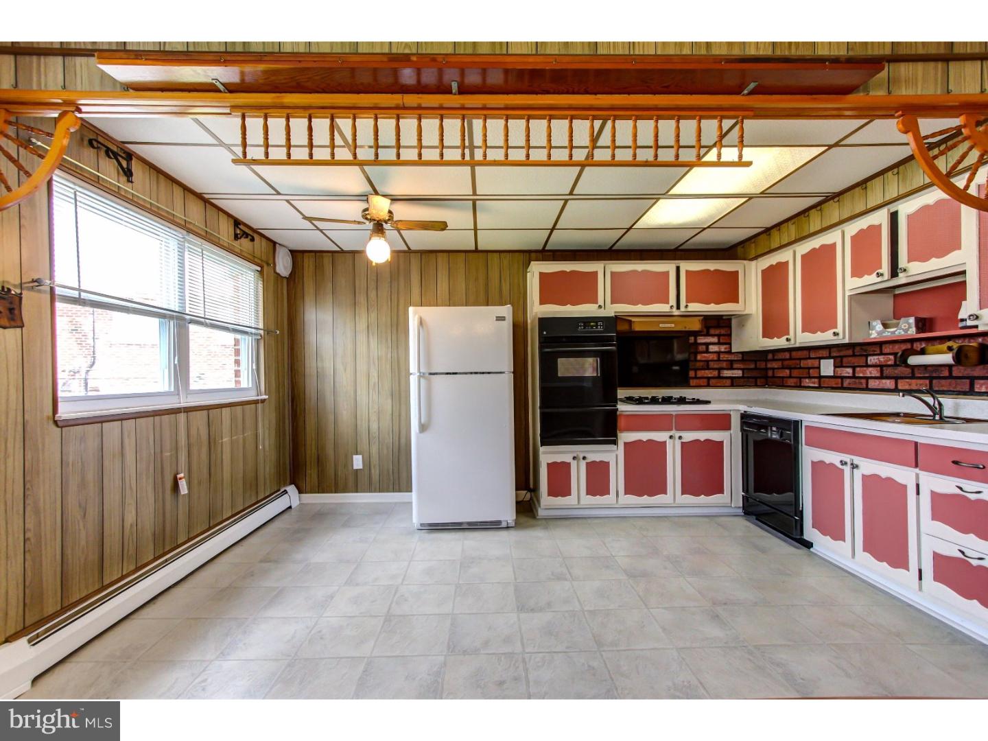 10840 East Keswick Road Philadelphia, PA 19154 - Photo 6 of 18 Kitchen