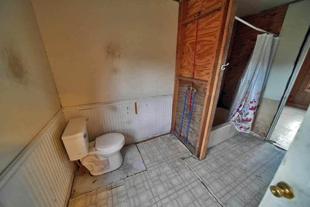 687 Drews Lake Road New Limerick, ME 04761 - Photo 22 of 42 bathroom-aroostook-county-h