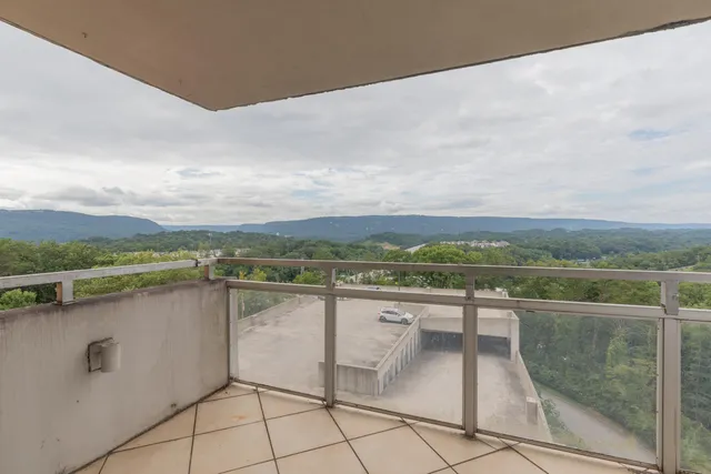 $239,500 | 1131 Stringers Ridge Road, Unit 7C, Chattanooga, TN 37405