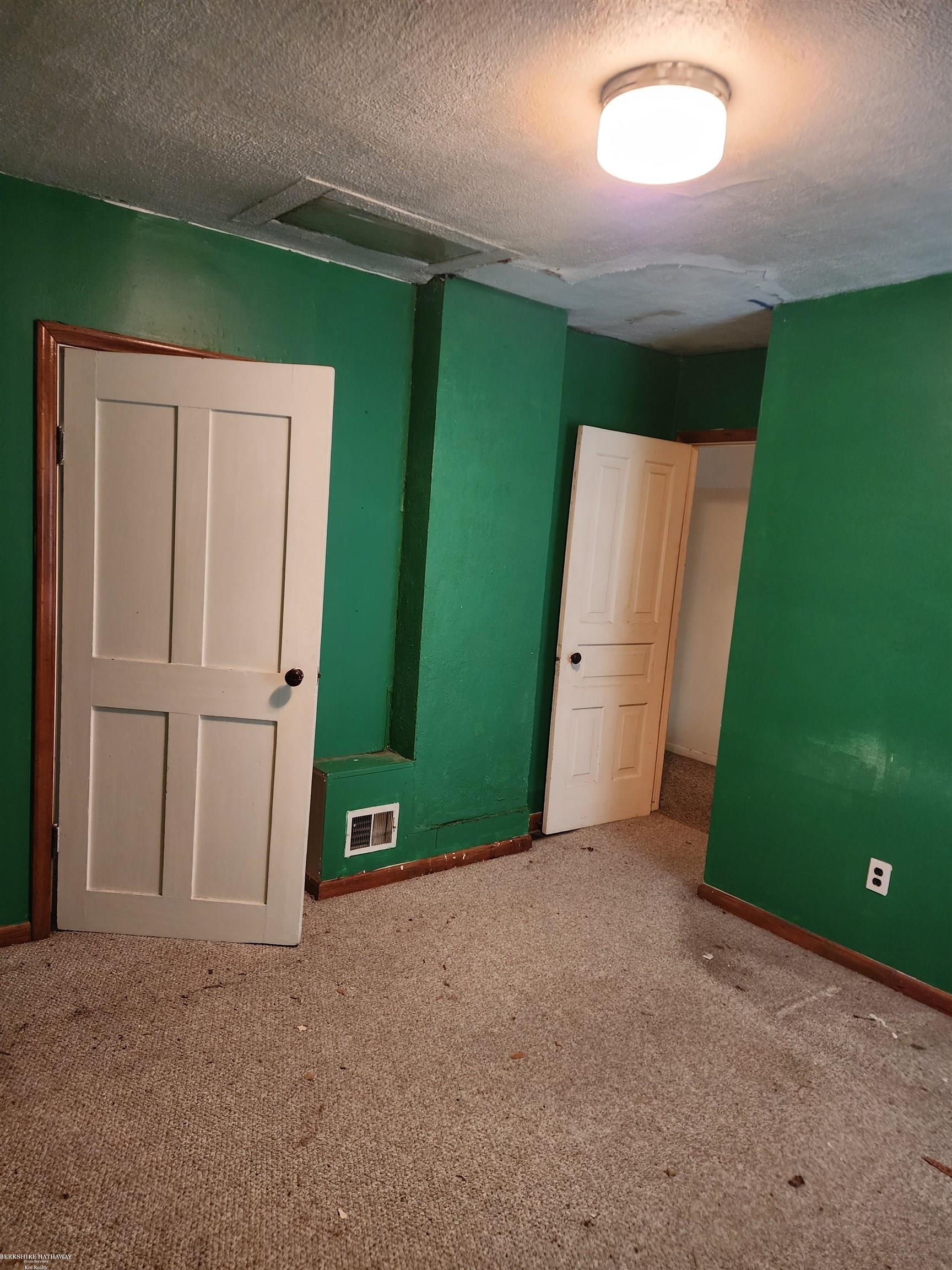 18075 21 Mile Road Macomb, MI 48044 - Photo 17 of 30 50121303-16.JPG