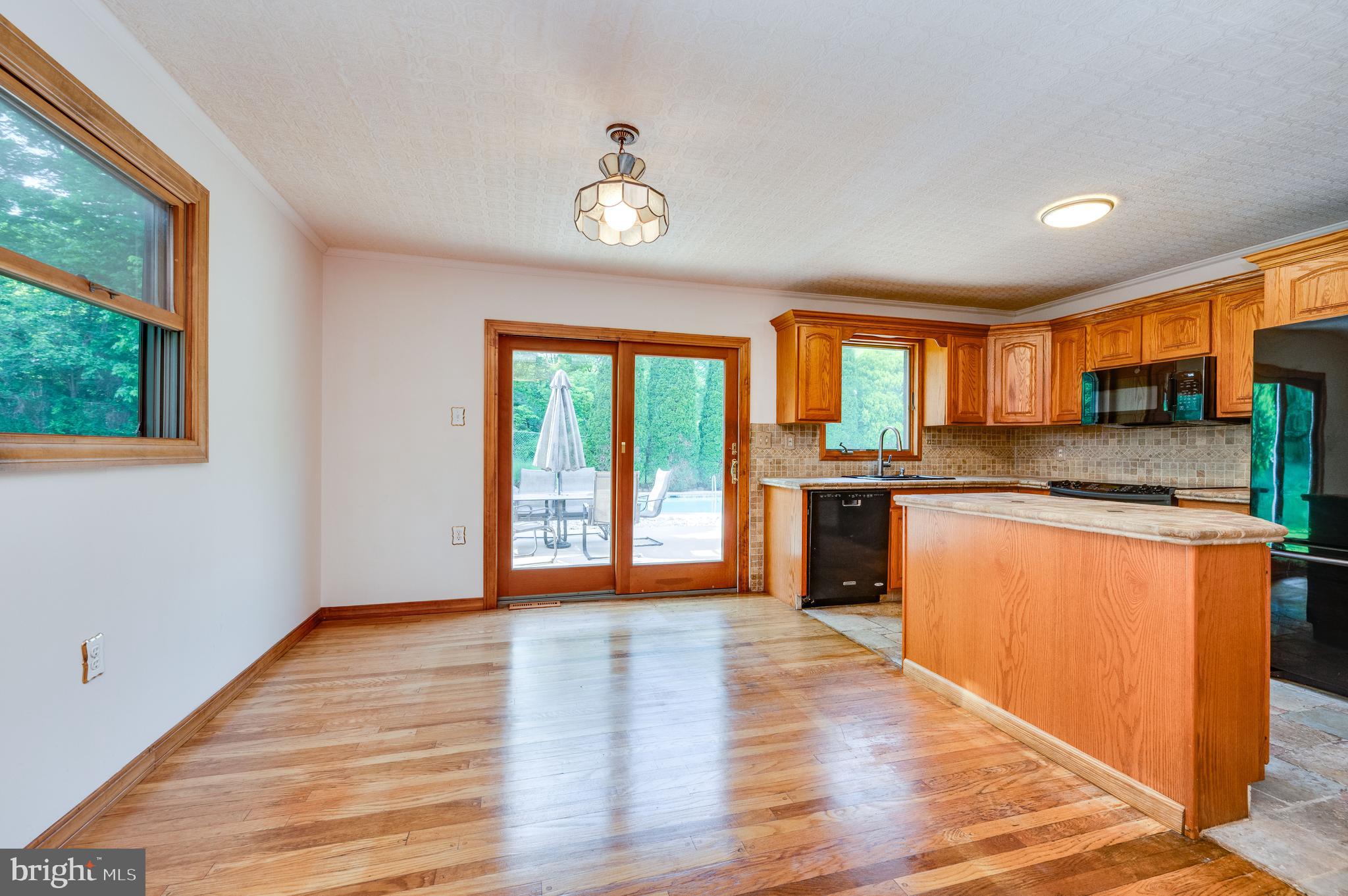 669 Summer Mountain Road Bernville, PA 19506 - Photo 33 of 48 Dining Room