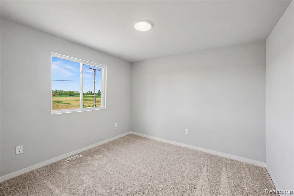 6030 Lahring Road Linden, MI 48451 - Photo 15 of 36