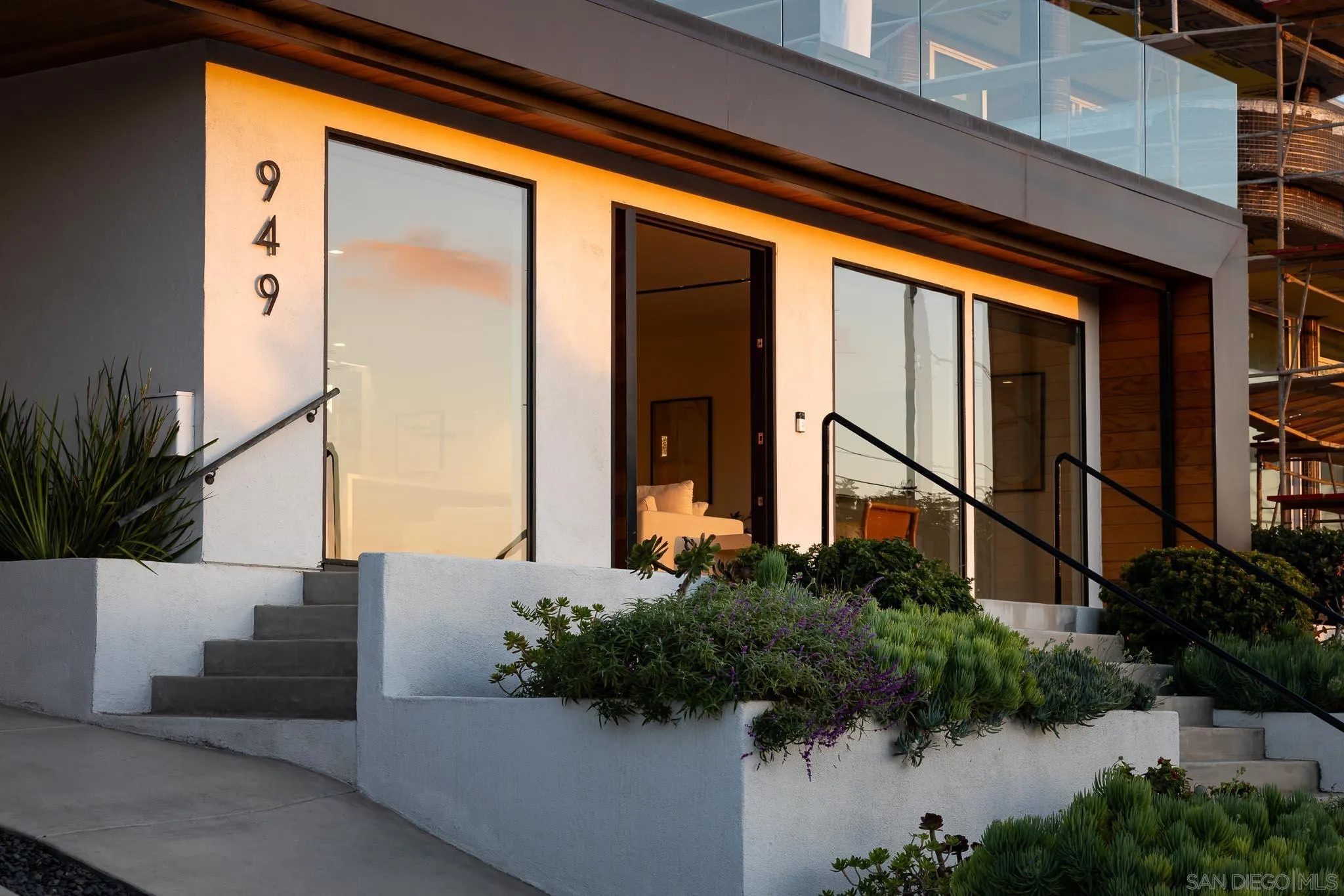 949 Cornish Drive San Diego, CA 92107 - Photo 2 of 28 a house view with a outdoor space