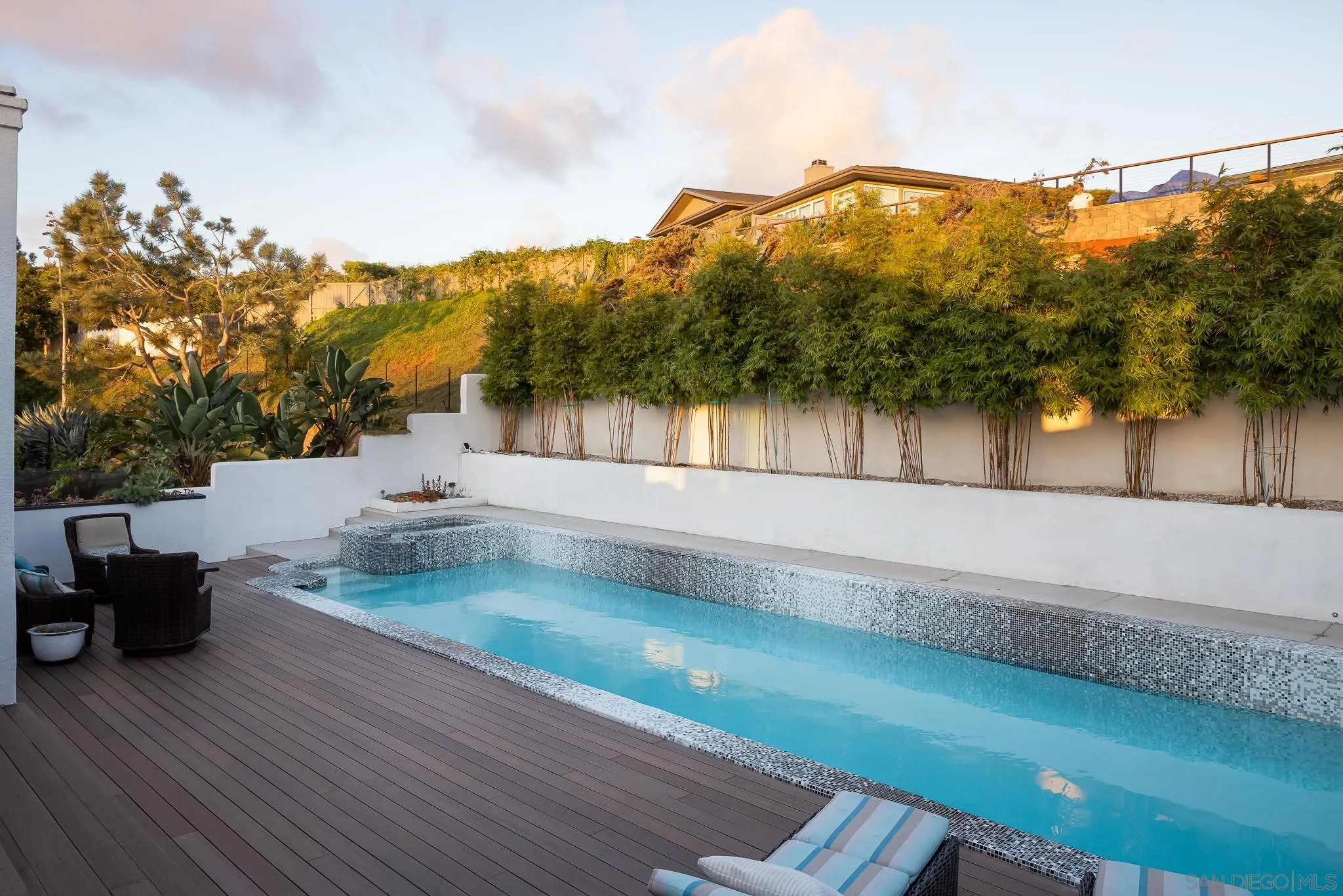 949 Cornish Drive San Diego, CA 92107 - Photo 22 of 28 a view of a terrace