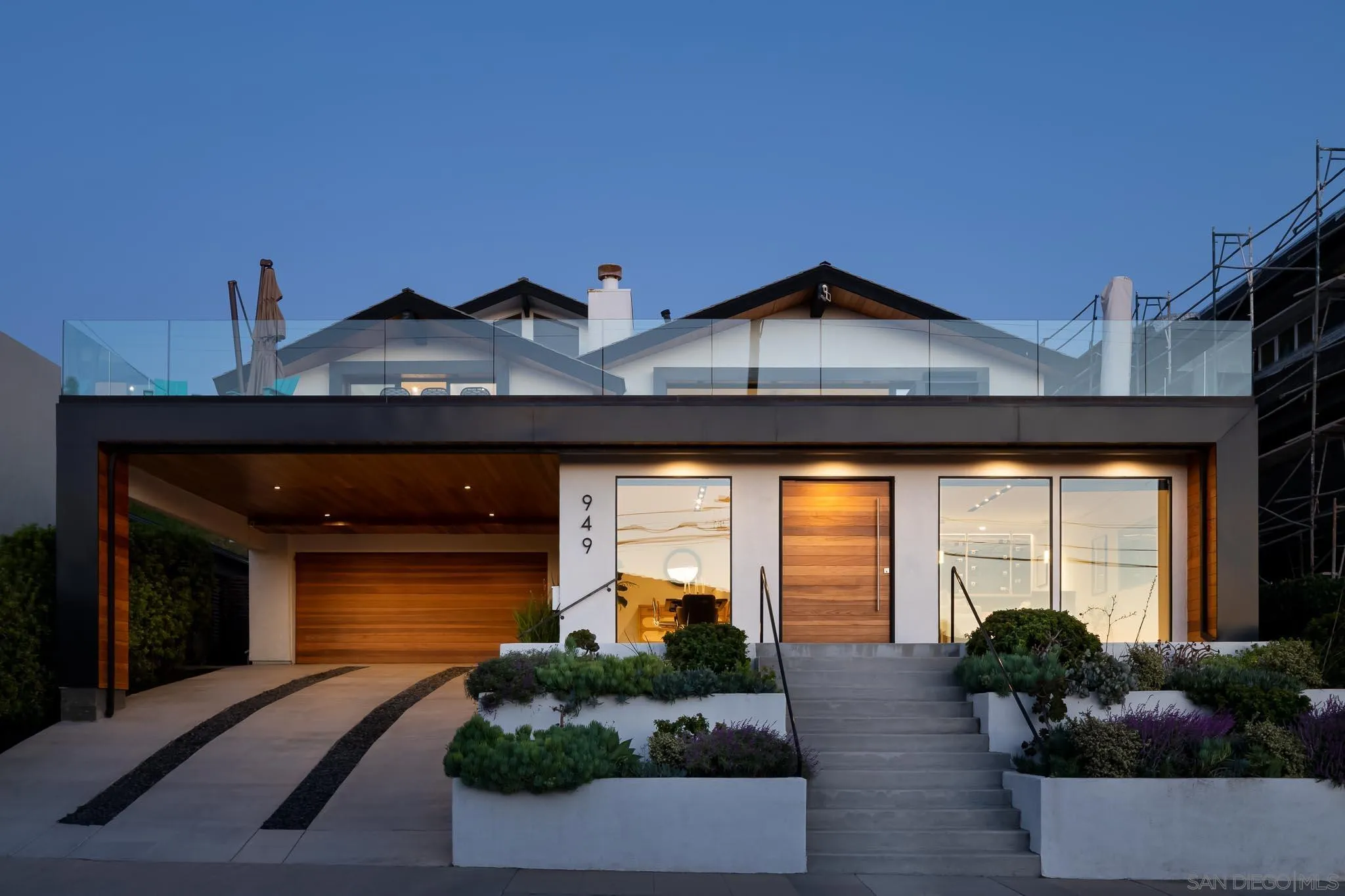 949 Cornish Drive San Diego, CA 92107 - Photo 28 of 28 a kitchen with furniture and window