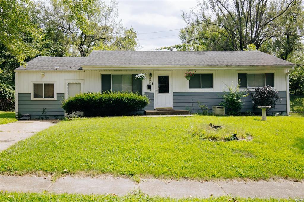 1002 Hutton Place Ferguson, MO 63135 - Photo 1 of 18