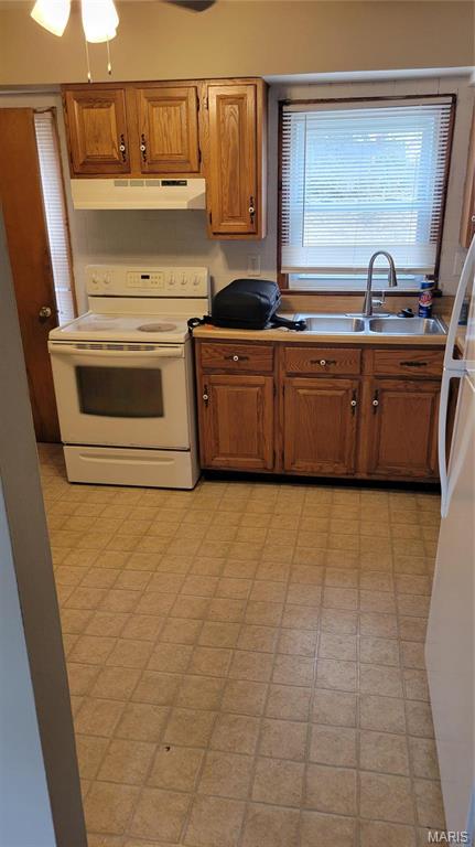 1002 Hutton Place Ferguson, MO 63135 - Photo 15 of 18