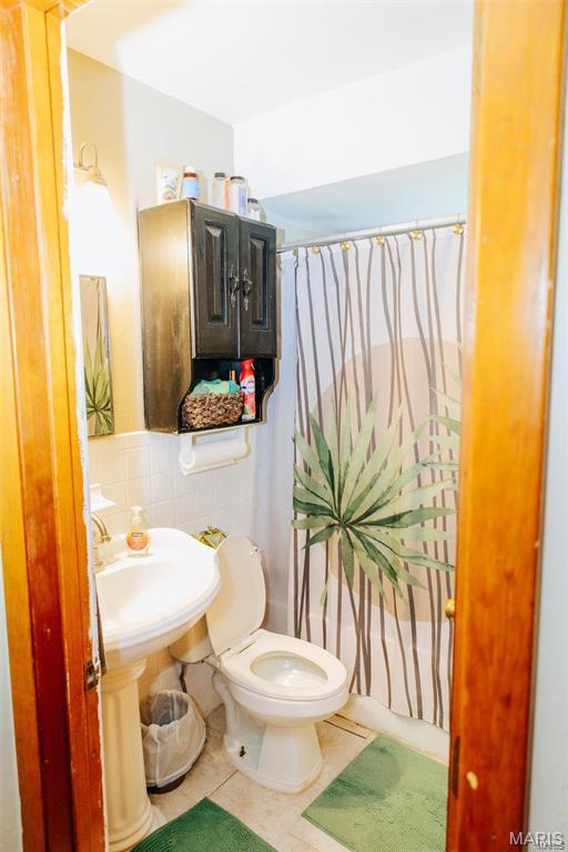 1002 Hutton Place Ferguson, MO 63135 - Photo 8 of 18