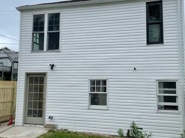 $1,800 | 8422 South Buffalo Avenue, Unit 1R, Chicago, IL 60617