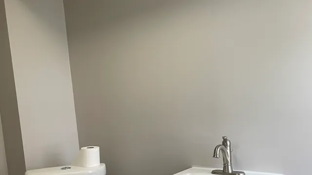 $1,800 | 8422 South Buffalo Avenue, Unit 1R, Chicago, IL 60617