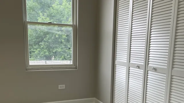 $1,800 | 8422 South Buffalo Avenue, Unit 1R, Chicago, IL 60617