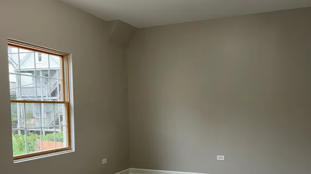 $1,800 | 8422 South Buffalo Avenue, Unit 1R, Chicago, IL 60617