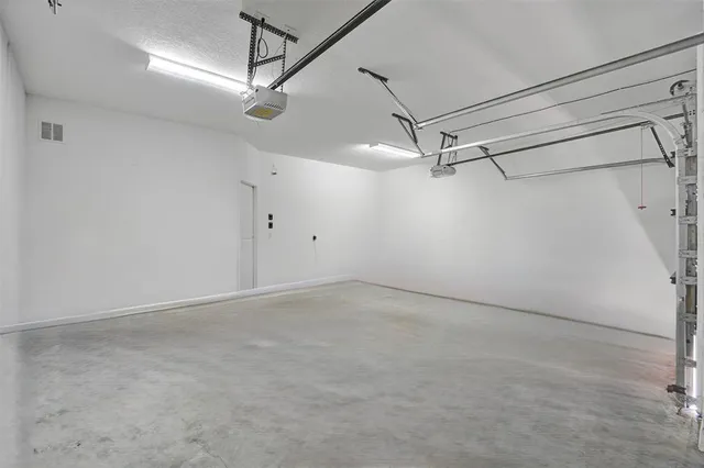 $555,000 | 4875 Northwest 55th Place, Tamarac, FL 33319