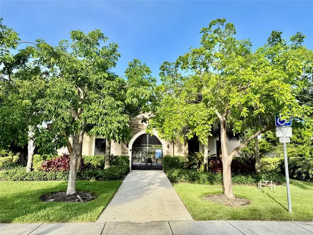 $555,000 | 4875 Northwest 55th Place, Tamarac, FL 33319