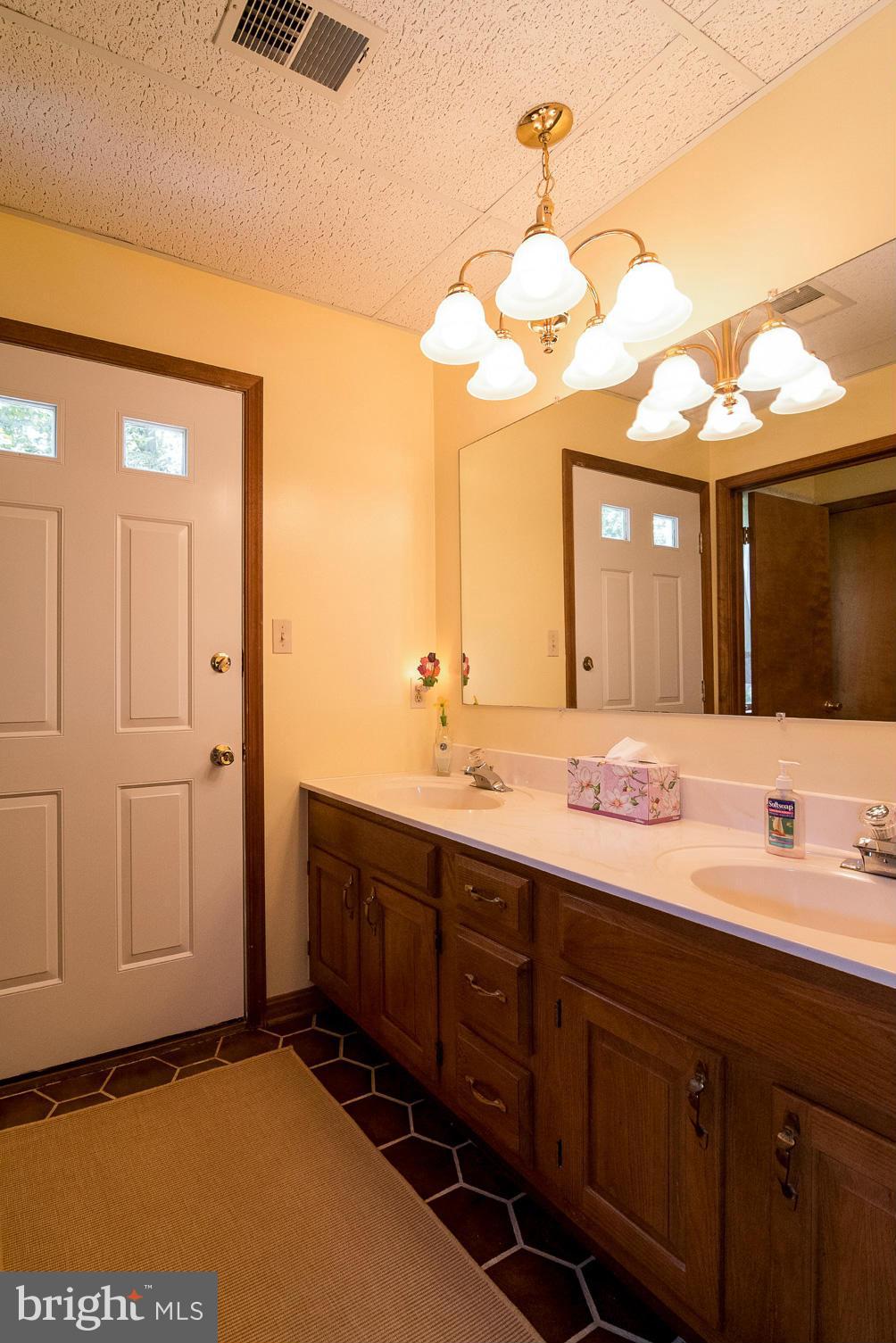 4169 Louisville Road Finksburg, MD 21048 - Photo 22 of 30 Bath