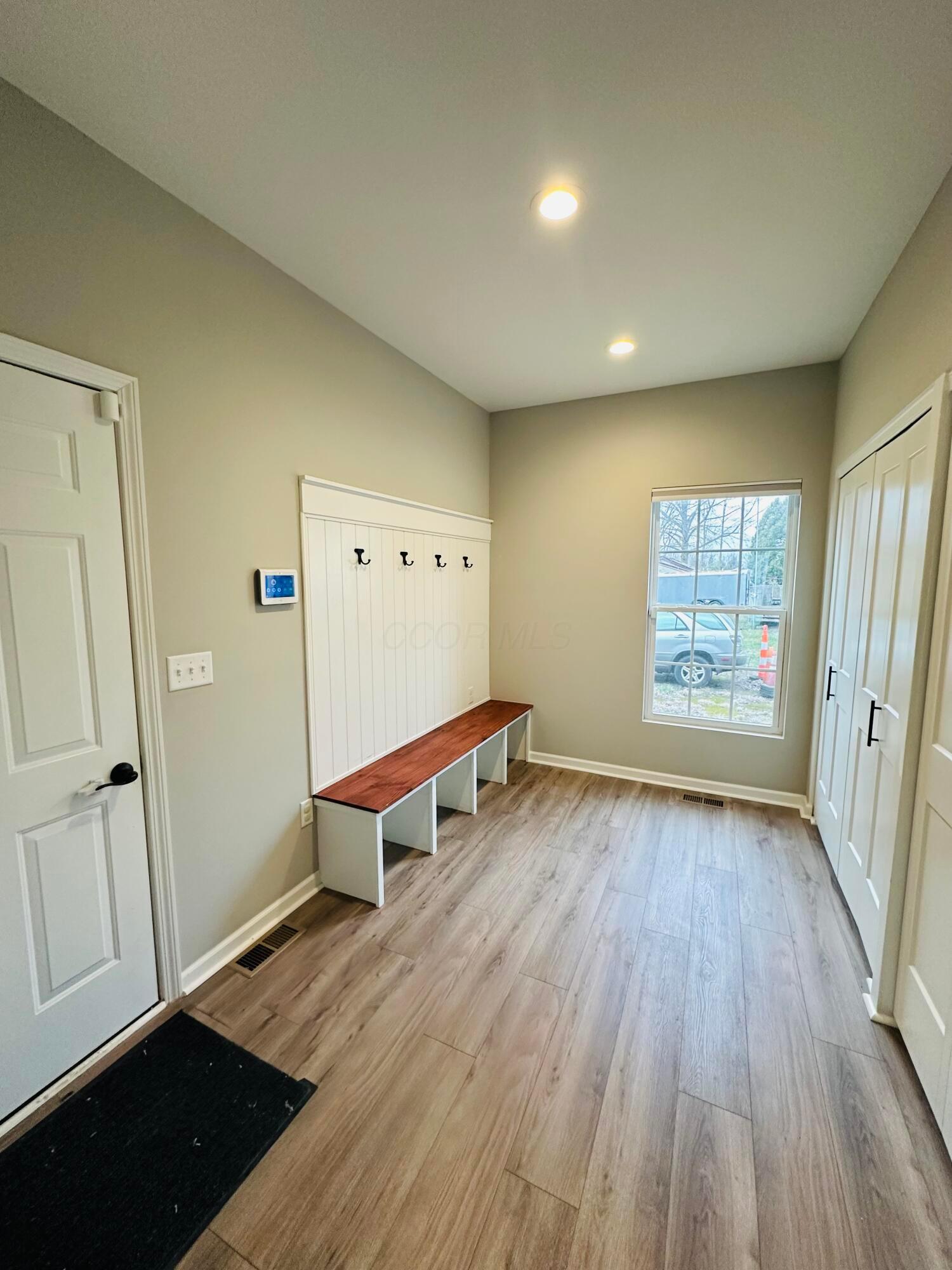 6008 Radekin Road Columbus, OH 43232 - Photo 8 of 18 IMG_1009