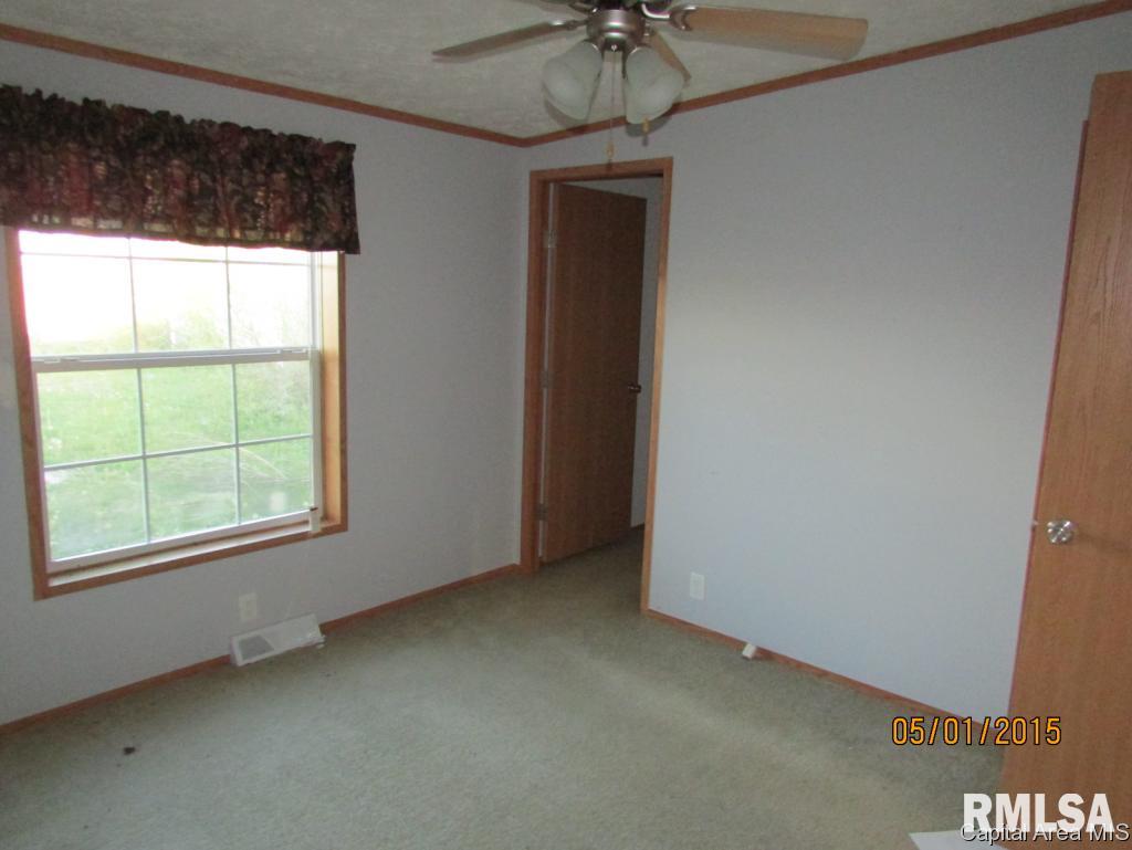 10490 Bell Fountain Road Dawson, IL 62520 - Photo 19 of 20 Gallery Image 19