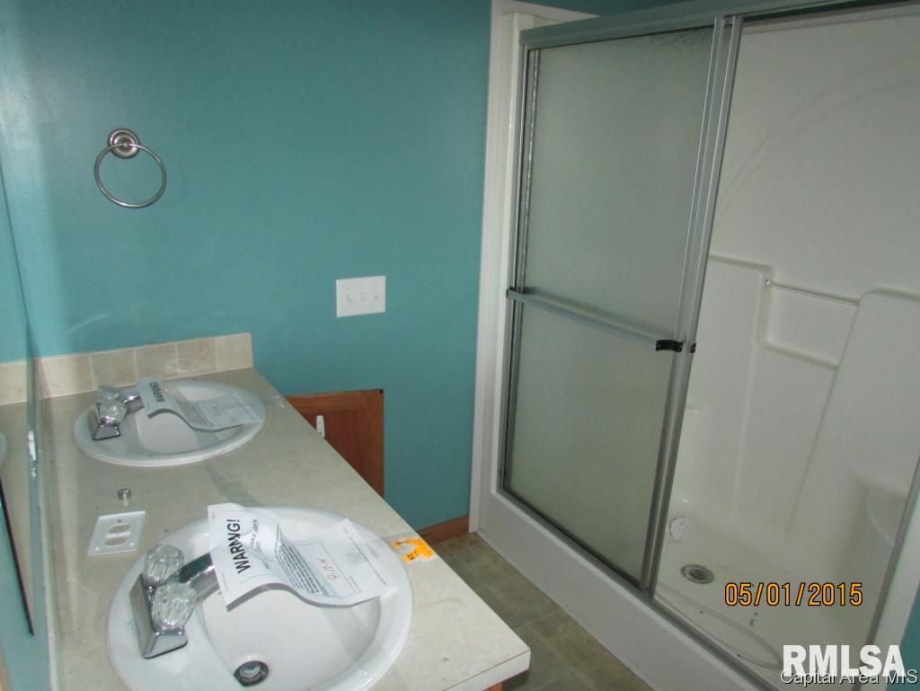 10490 Bell Fountain Road Dawson, IL 62520 - Photo 8 of 20 Gallery Image 8