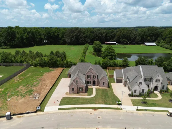 $919,832 | 605 Cedar Shadows Circle West, Collierville, TN 38017