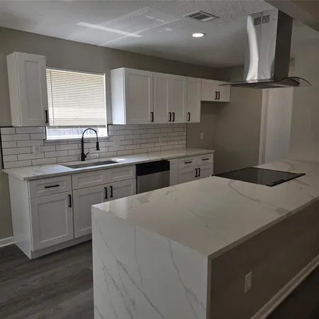 $2,295 | 13327 Lake Breeze Lane, Willis, TX 77318