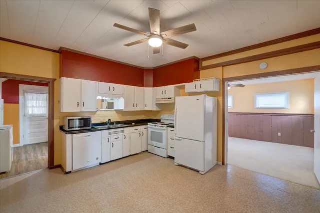 $390,000 | 105 North Harrison Street, Stoughton, WI 53589