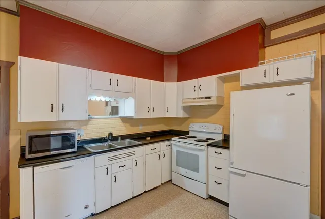 $390,000 | 105 North Harrison Street, Stoughton, WI 53589