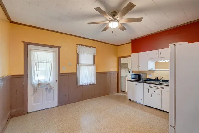 $390,000 | 105 North Harrison Street, Stoughton, WI 53589