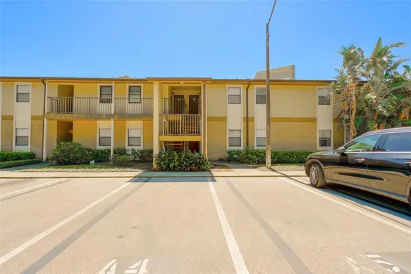 $2,200 | 12293 Sailwinds Drive, Unit 203, Largo, FL 33773