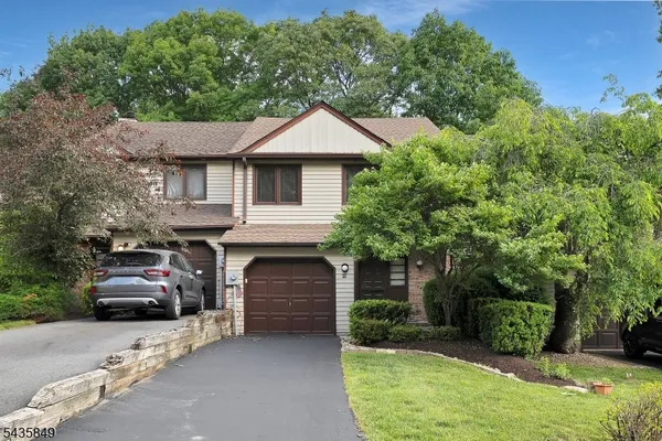 $614,999 | 89 Stockton Court, Morris Plains, NJ 07950