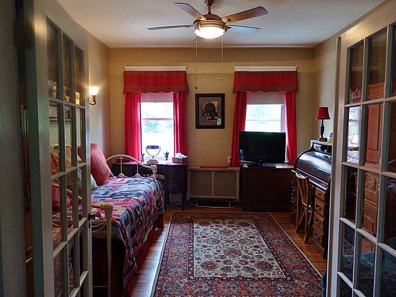 240 Winter Street Woonsocket, RI 02895 - Photo 11 of 25 Studio/Study/Office.