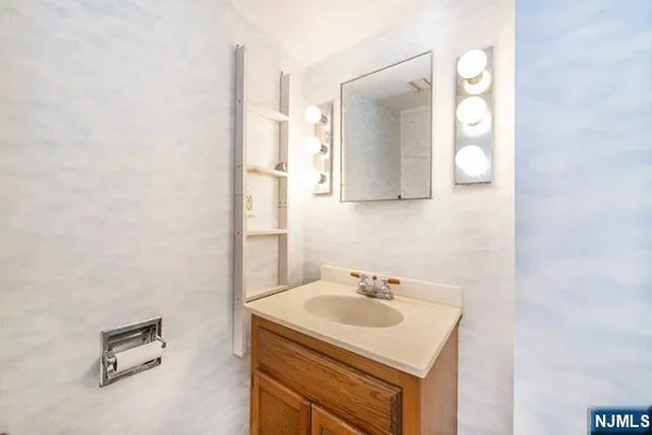 $3,100 | 21 East Shore Road, Denville, NJ 07834