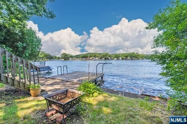 $3,100 | 21 East Shore Road, Denville, NJ 07834