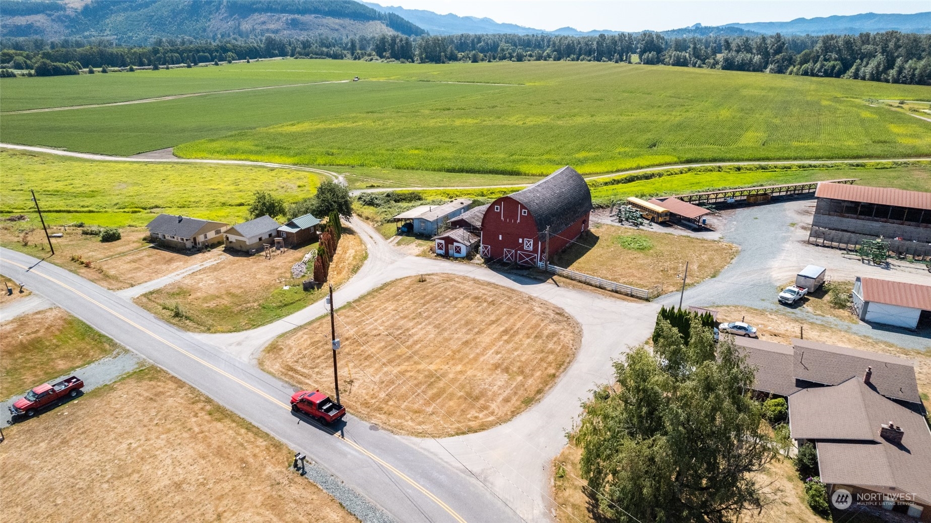 22648 Rhodes Road Sedro-Woolley, WA 98284 - Photo 11 of 13 a view of a swimming pool and an ocean