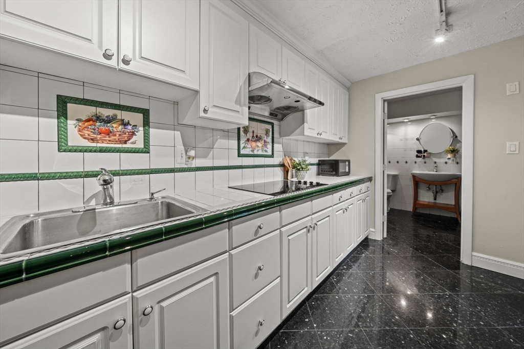 24 Prospect Avenue Saugus, MA 01906 - Photo 26 of 40