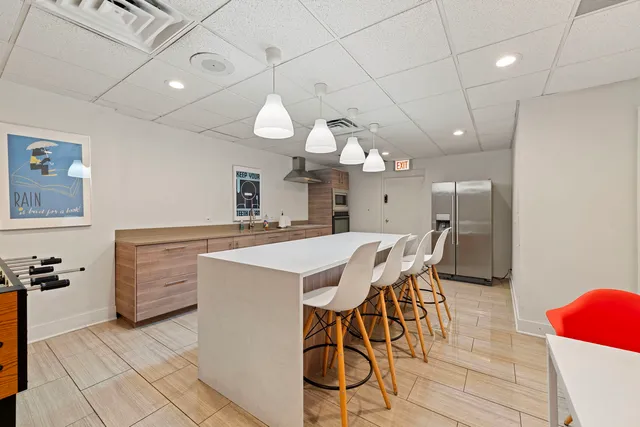 $2,300 | 1221 North Dearborn Parkway, Unit 1601N, Chicago, IL 60610