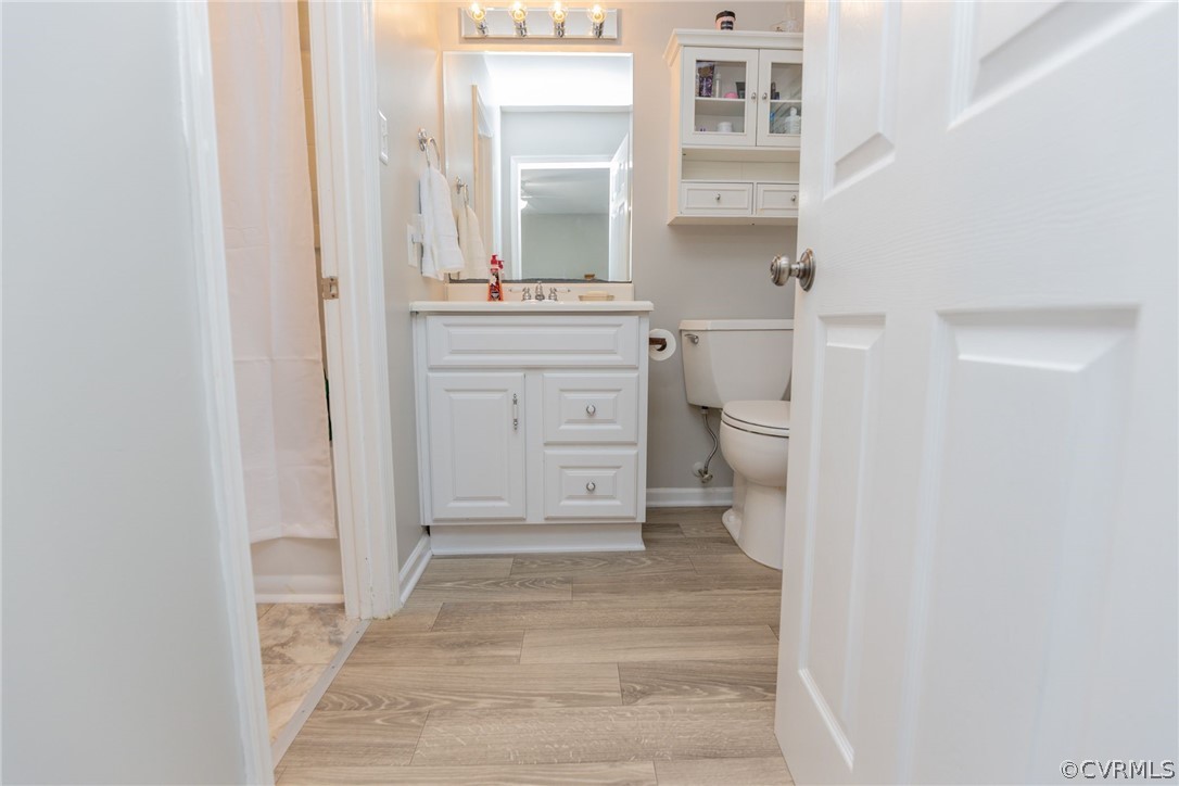 4912 August Road Chesterfield, VA 23832 - Photo 15 of 27 Master half bath that accesses shared shower area