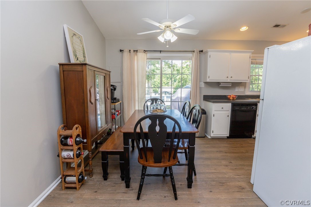 Eat in Kitchen with Vaulted Ceiling